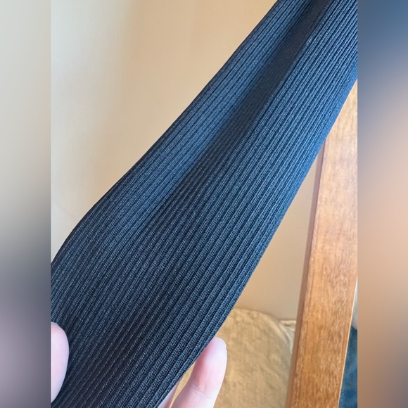 Jonathan Simkhai
Turtleneck Mini Dress size Small stretchable - Picture 4 of 6